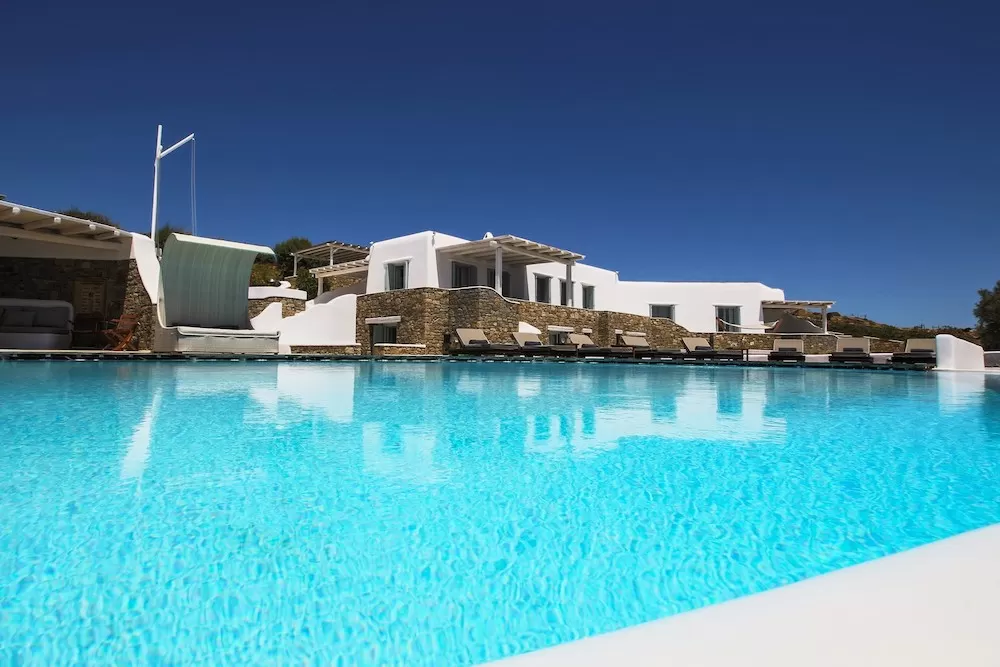 Five Luxury Villas to Rent in Mykonos for New Year's Eve
