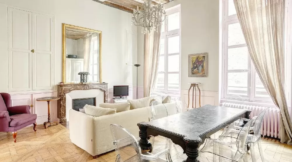 The Perfect Luxury Apartments in Paris for Newlyweds