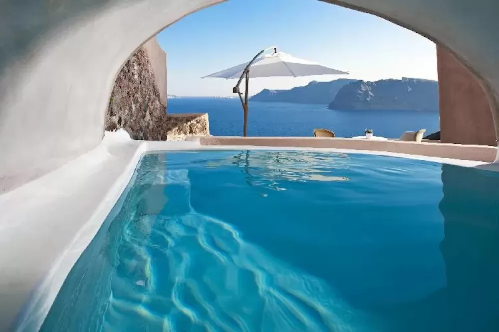 8 Greek Vacation Villas with The Best Pools