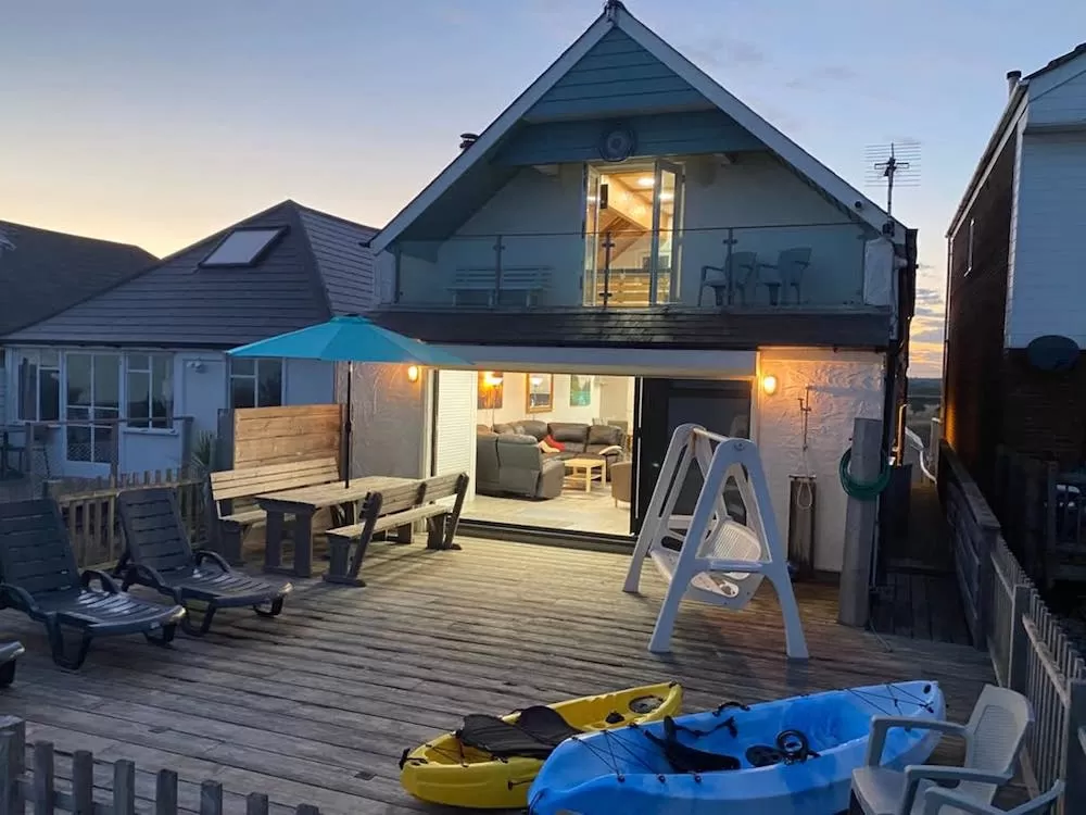 Check Out These Idyllic Seaside Luxury Homes in The UK