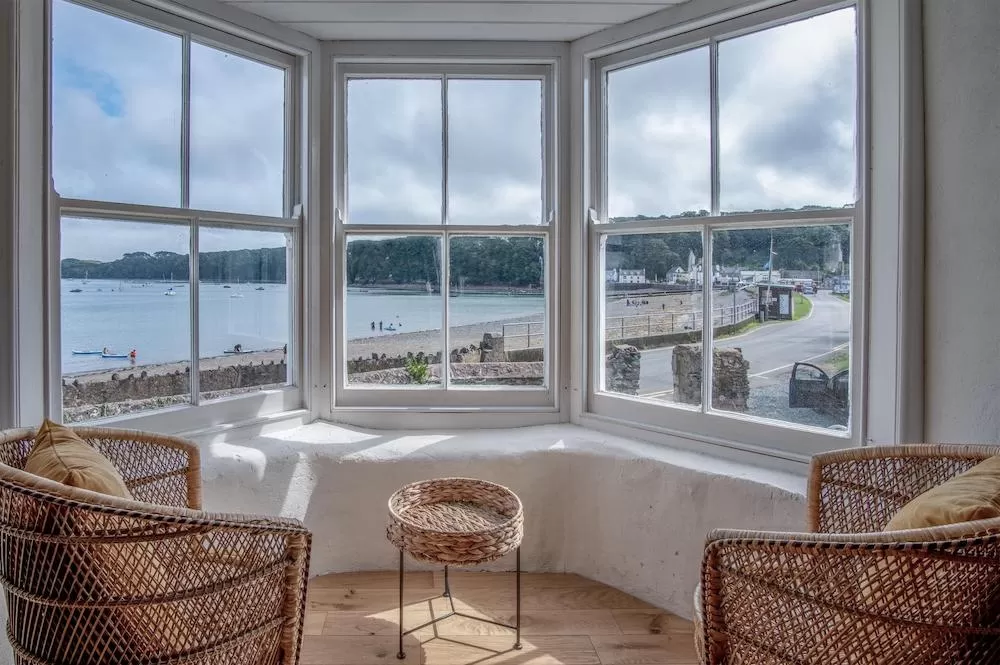 Check Out These Idyllic Seaside Luxury Homes in The UK