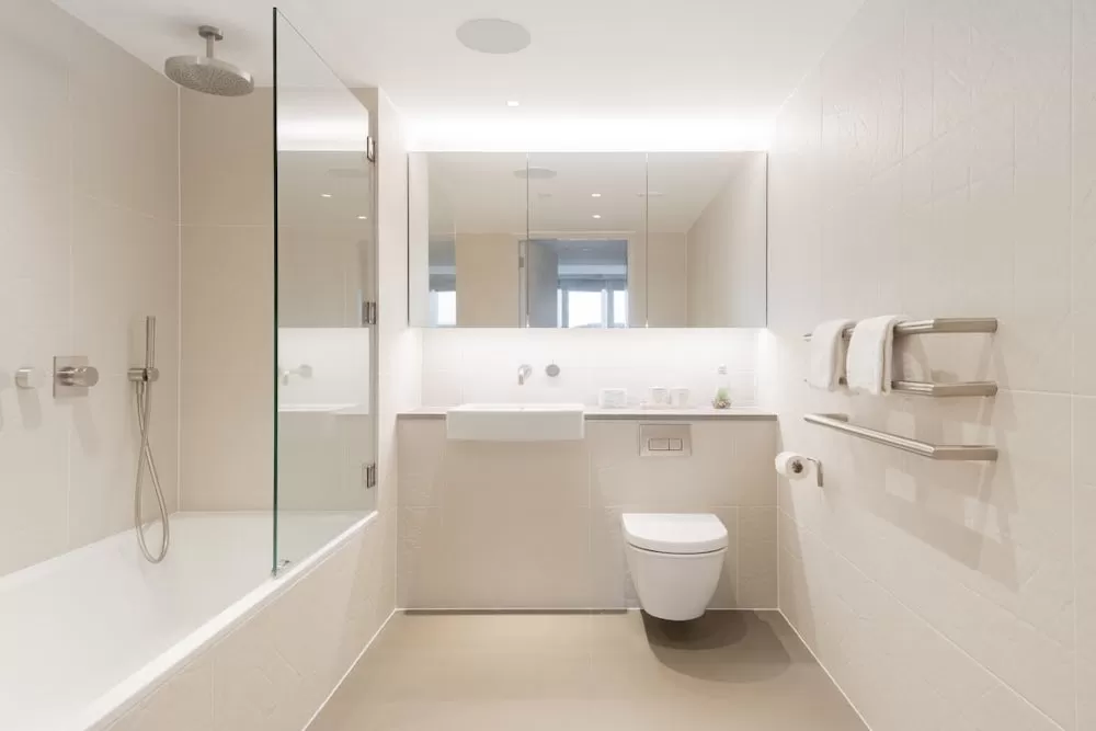 Luxuriate in a Bathtub in These London Luxury Apartments