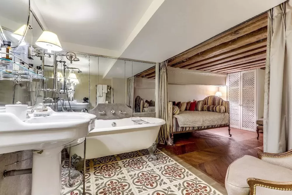 Soak in The Tub in These Beautiful Paris Apartments