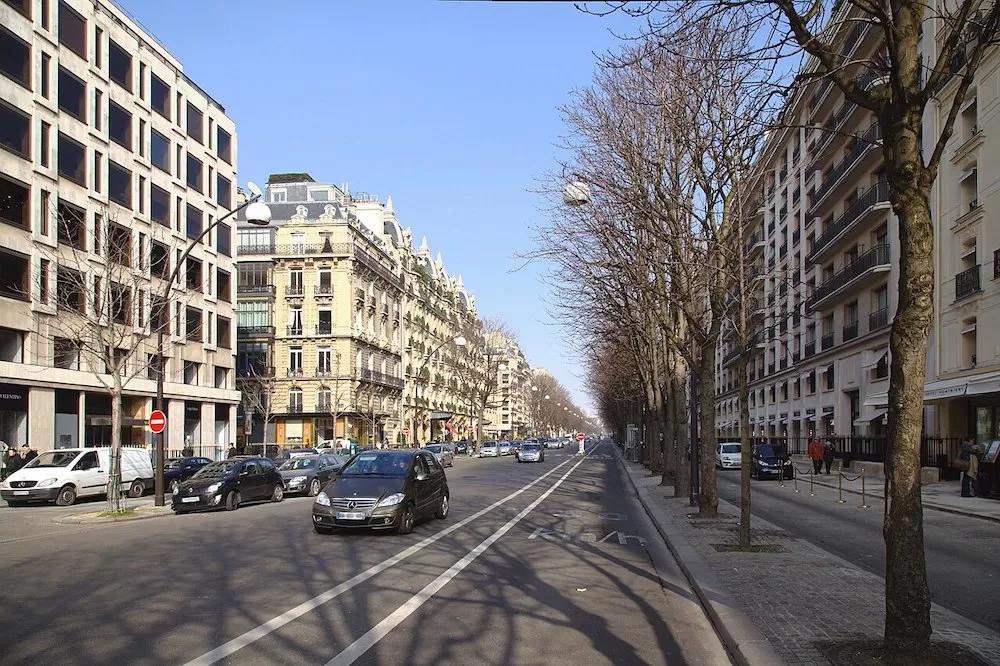 What are The Most Fashionable Streets in Paris?