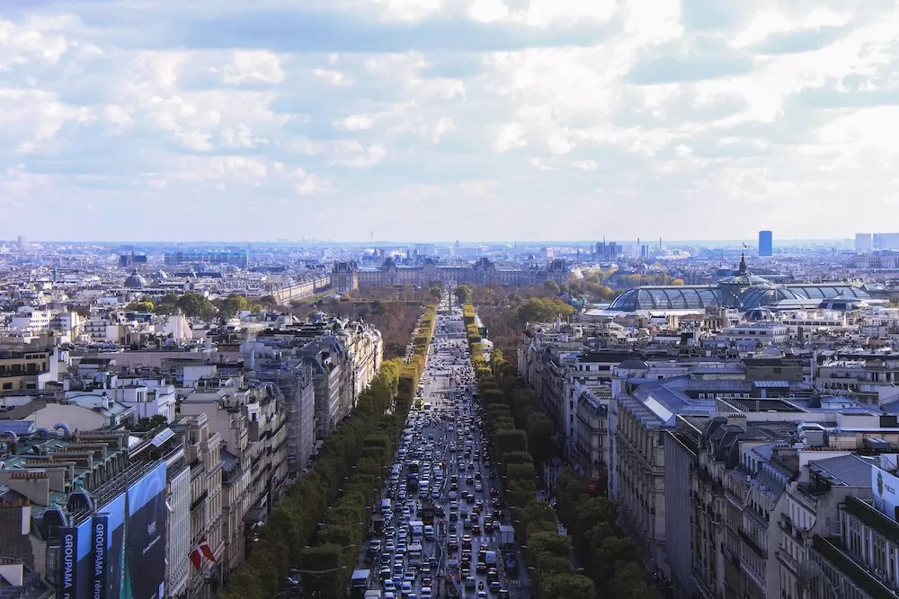 What are The Most Fashionable Streets in Paris?