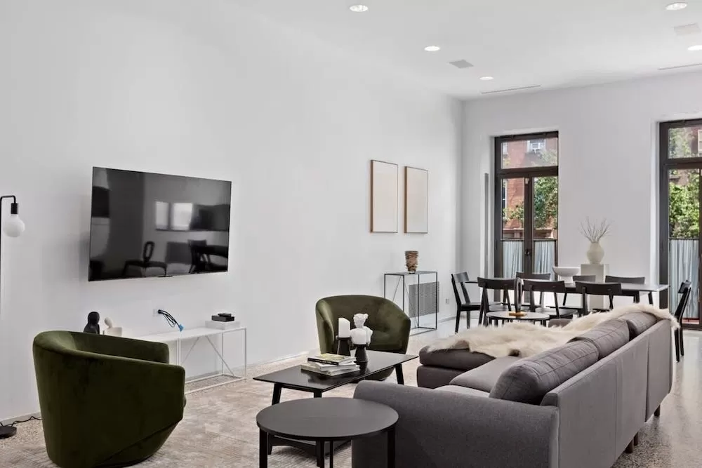 7 Luxury Apartments in New York City with The Best TV Setups