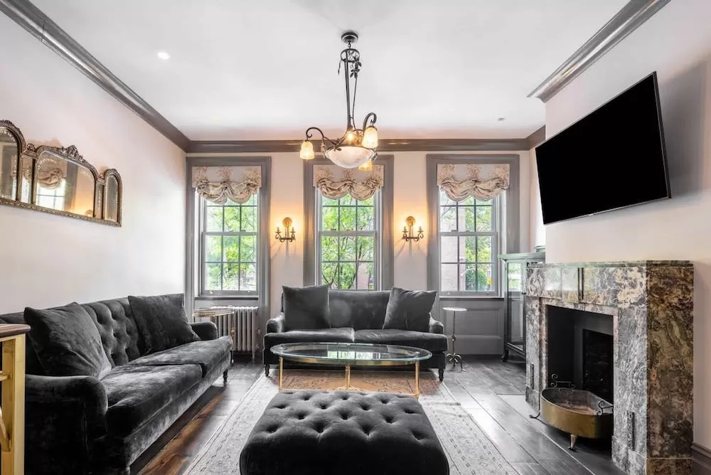 7 Luxury Apartments in New York City with The Best TV Setups