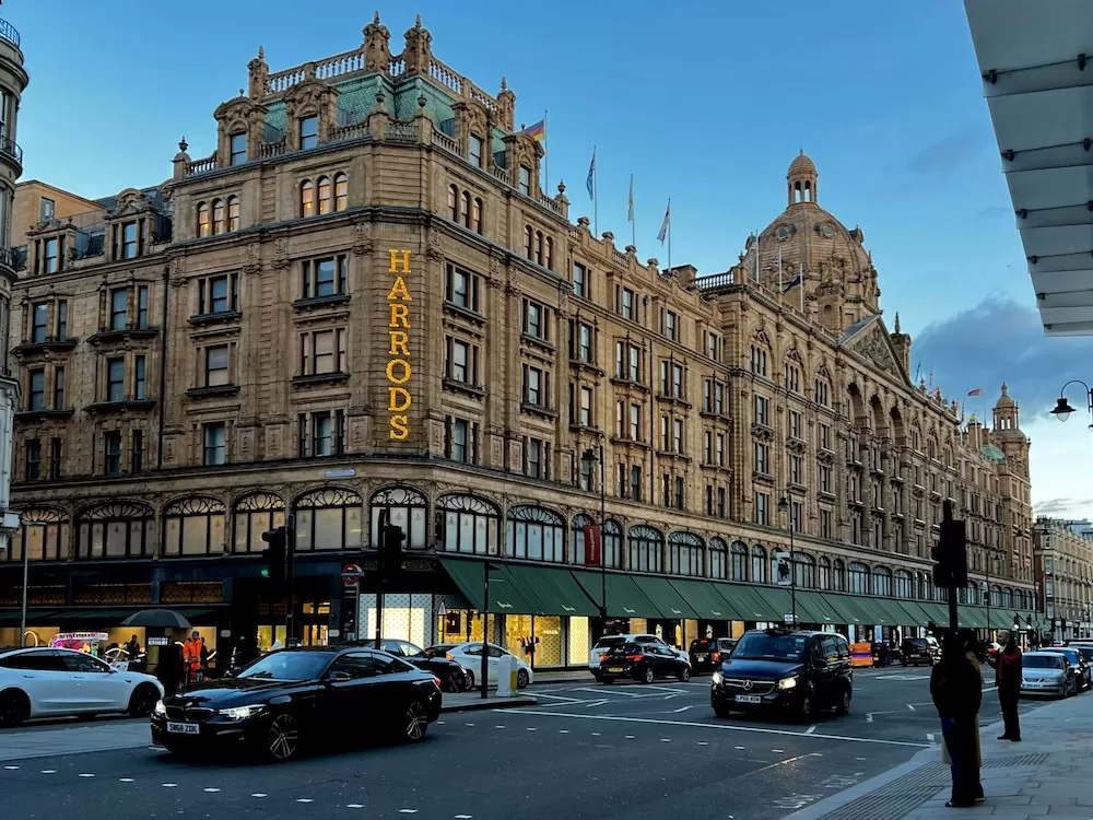 What to Know About Knightsbridge in London