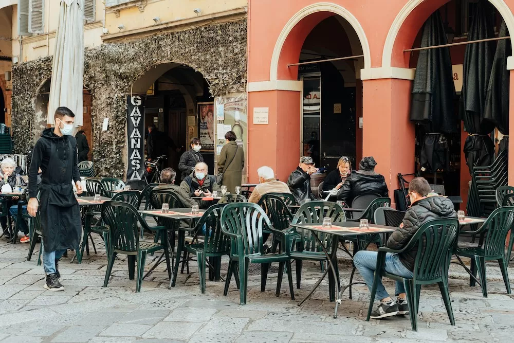 The Pros & Cons of Eating Out in Rome Regularly