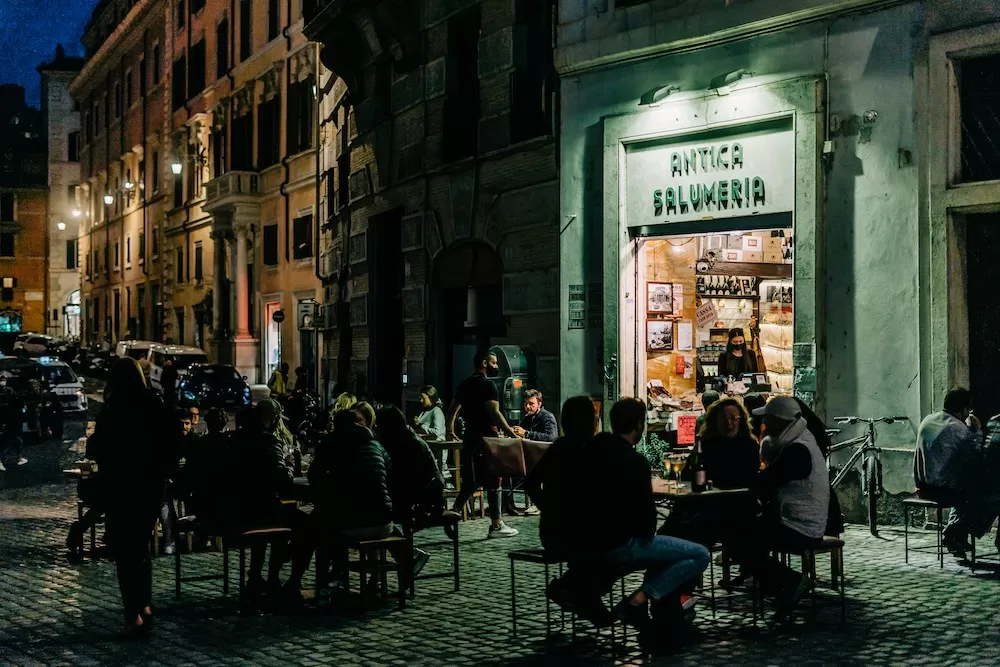 The Pros & Cons of Eating Out in Rome Regularly