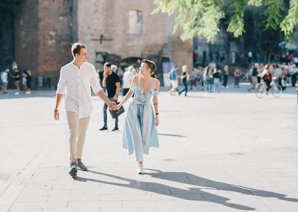 What to Know About Dating in Barcelona