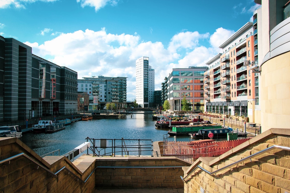 Leeds: City Travel Guide