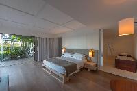 clean bed sheets in Saint Barth Villa Sereno 1 luxury holiday home, vacation rental