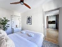 832: Comfortable Apartment near La Villette