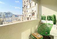 1615: Spacious & Luxurious Flat in Montparnasse