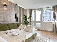 1615: Spacious & Luxurious Flat in Montparnasse