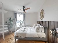 1585: Chic Parisian Apartment