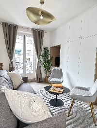 1565: Welcoming & Cosy Flat near République