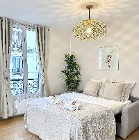 1561: Spacious Flat near Porte de Versailles