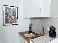 1616: Comfortable Family Flat in Paris