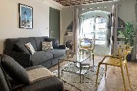 1596: Unique Authentic Apartment in Le Marais