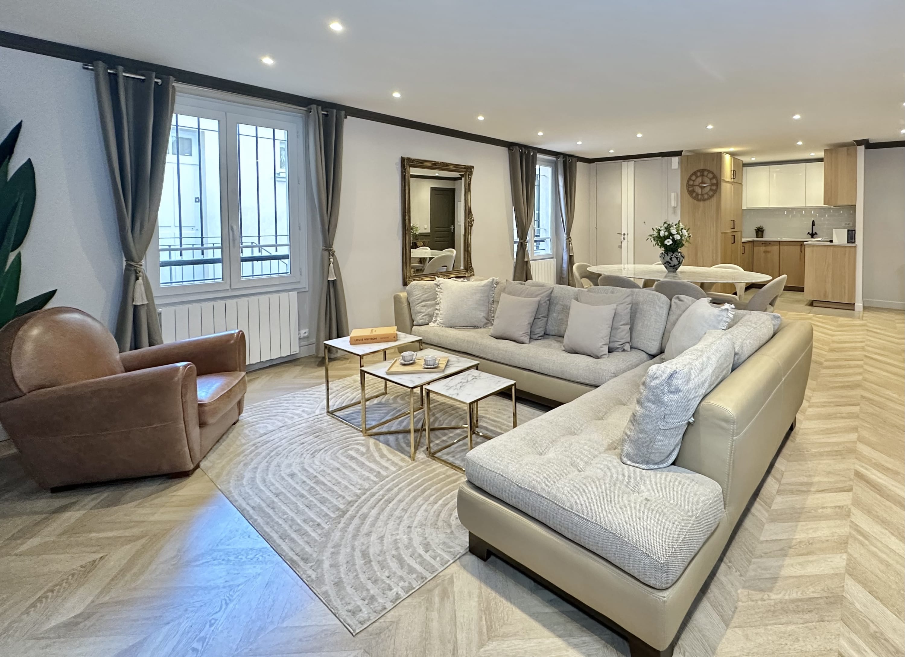 1578: Luxury Family Getaway near Place Vendome