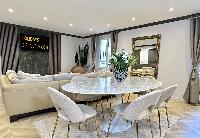 1578: Luxury Family Getaway near Place Vendome