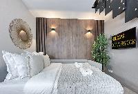 5497: Stylish & Chic Duplex near Eiffel Tower