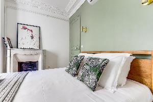 Saint Germain des Pres - Four 1 BD with A/C